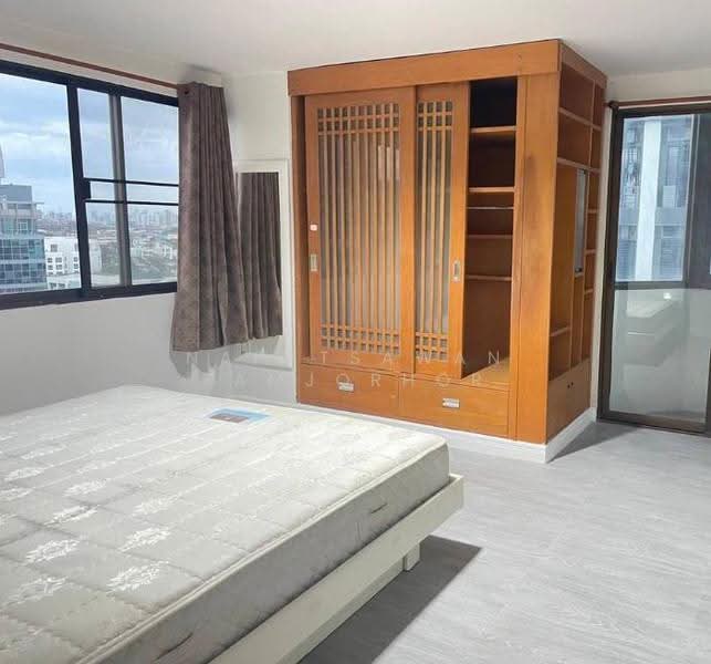 Central Ratchayothin Park, Bangkok, Phaholyothin, Chan Kasem, Chatuchak, Bangkok, 2 Bedrooms, 65 sqm, Condo For Sale, by Napatsawan Tamjorhor, 500582921 - DDproperty.com
