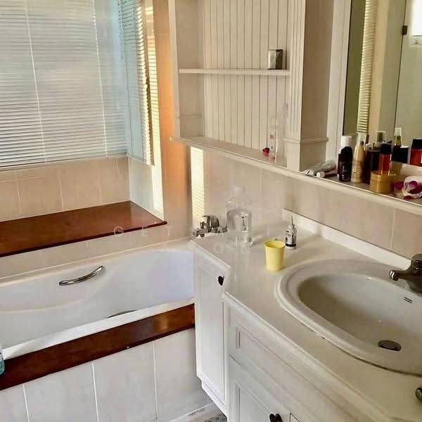 Ladawan Ramintra Km.2, Bangkok, Ram Inthra Road, Anusaowari, Bang Khen, Bangkok, 3 Bedrooms, 360 sqm, Single Detached House For Rent, by Getsarin Aron, 500582924 - DDproperty.com
