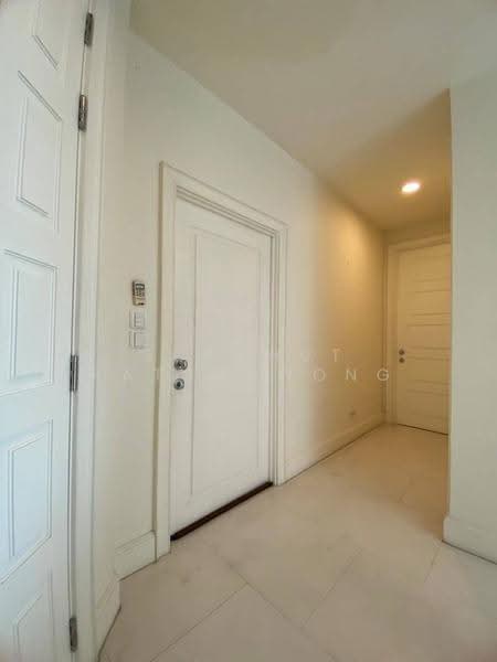 Royce Private Residences, Bangkok, 61 Soi Sukhumvit 31, Khlongtoei Nua, Watthana, Bangkok, 2 Bedrooms, 112 sqm, Condo For Rent, by Sarawut Ratchawong, 500583101 - DDproperty.com