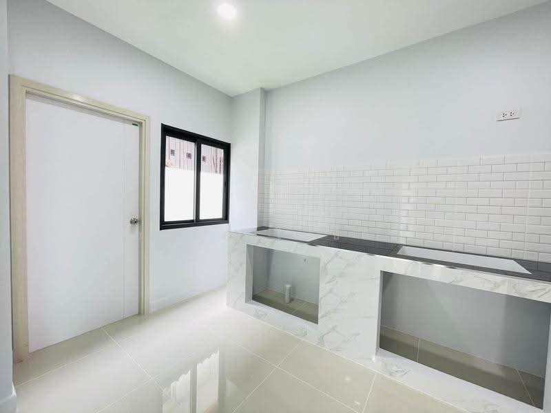 ซอยบงกช71รังสิต คลองสอง, pathum-thani, นครนายก31, Khlong Song, Khlong Luang, Pathum Thani, 5 Bedrooms, 200 sqm, Single Detached House For Sale, by ANUCHIT PHOCHAI, 500583133 - DDproperty.com