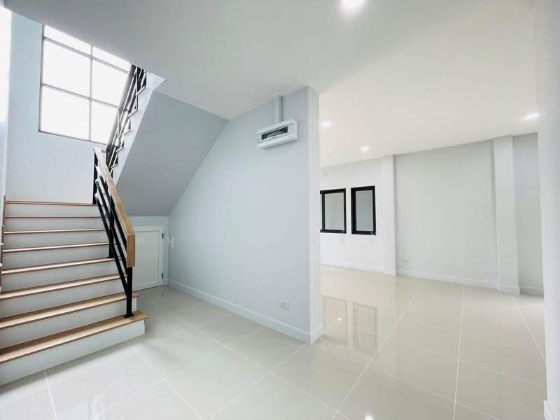 ซอยบงกช71รังสิต คลองสอง, pathum-thani, นครนายก31, Khlong Song, Khlong Luang, Pathum Thani, 5 Bedrooms, 200 sqm, Single Detached House For Sale, by ANUCHIT PHOCHAI, 500583133 - DDproperty.com