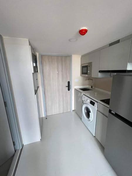SOHO Bangkok Ratchada, Bangkok, 74 Pracha Rat Bamphen Rd, Huai Khwang, Bangkok, 1 Bedroom, 39 sqm, Condo For Rent, by Teeranant Chonwisaikajon, 500583158 - DDproperty.com