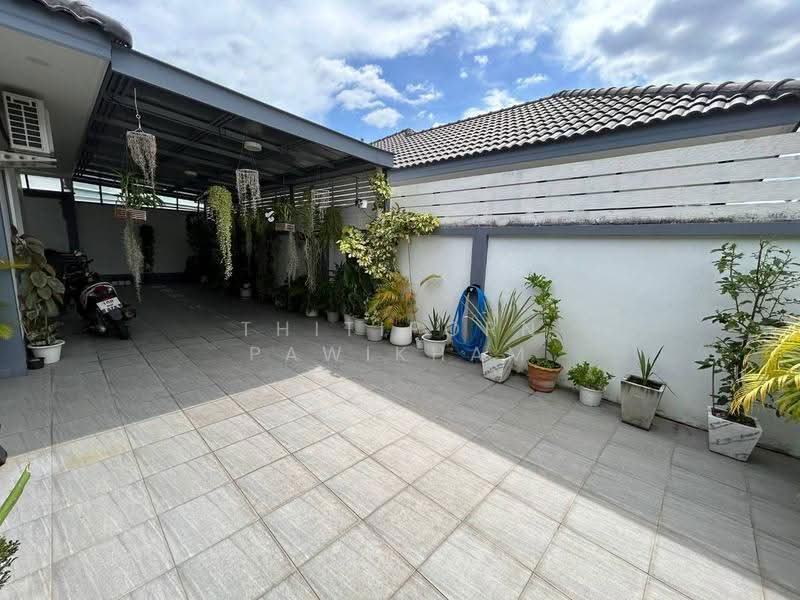 3-BR House, chon-buri, Poong, Bang Lamung (Pattaya), Chon Buri (Pattaya), 3 Bedrooms, 130 sqm, Single Detached House For Sale, by Thitiporn Pawikham, 500583198 - DDproperty.com