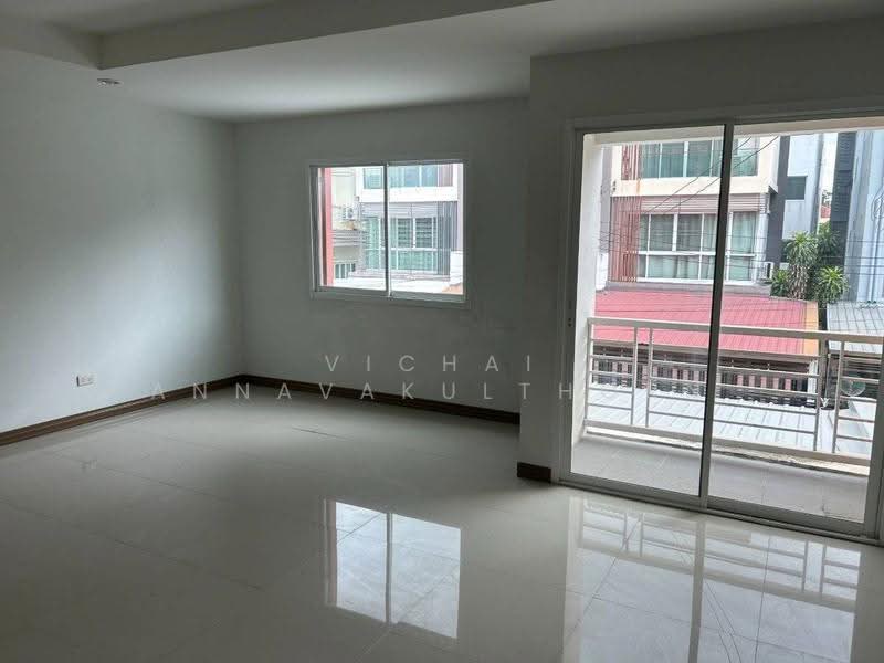 ทาวน์เฮ้าส์ 4-ห้องนอน, กรุงเทพ, พลับพลา, วังทองหลาง, กรุงเทพ, 360 ตร.ม., ทาวน์เฮ้าส์ ให้เช่า, โดย Vichai Annavakulthorn, 500583239 - DDproperty.com