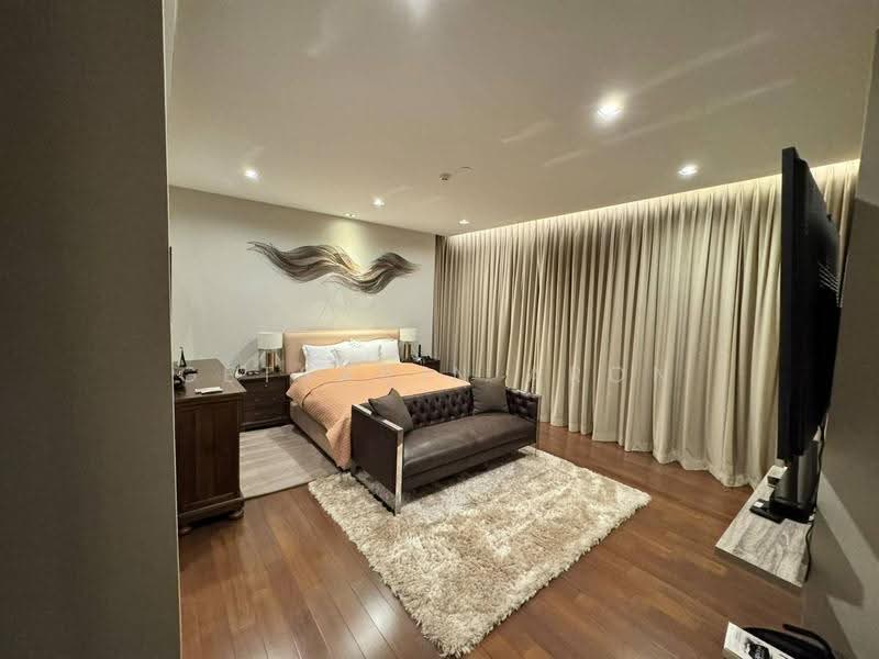 Q1 Sukhumvit, bangkok, 1 Sukhumvit Road, Khlong Toei, Bangkok, 3 Bedrooms, 241 sqm, Condo For Sale, by Getsarin Aron, 500583242 - DDproperty.com