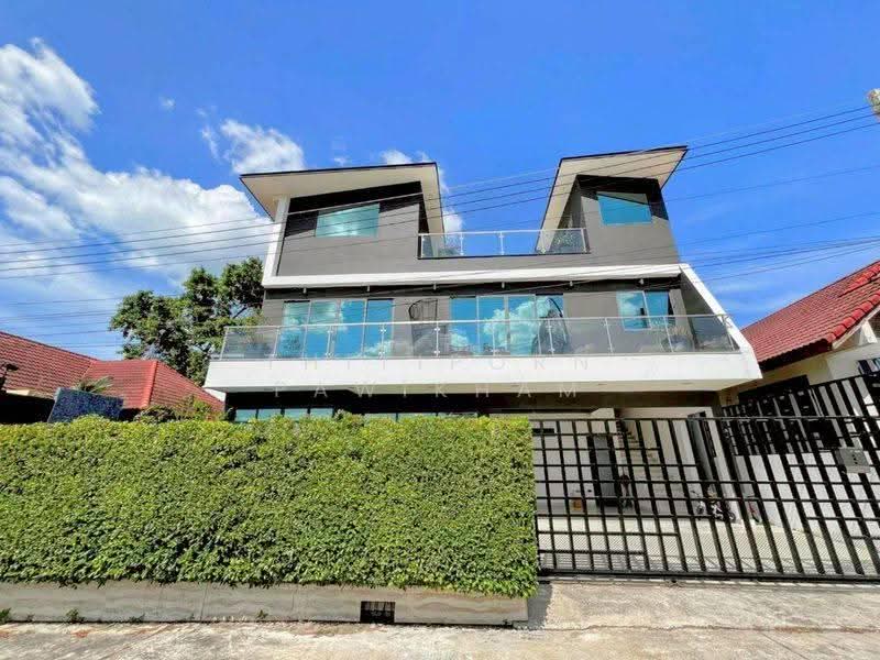 undefined, Chon Buri (Pattaya), Nong Pru, Bang Lamung (Pattaya), Chon Buri (Pattaya), 5 Bedrooms, 300 sqm, Villa For Sale, by Thitiporn Pawikham, 500583250 - DDproperty.com