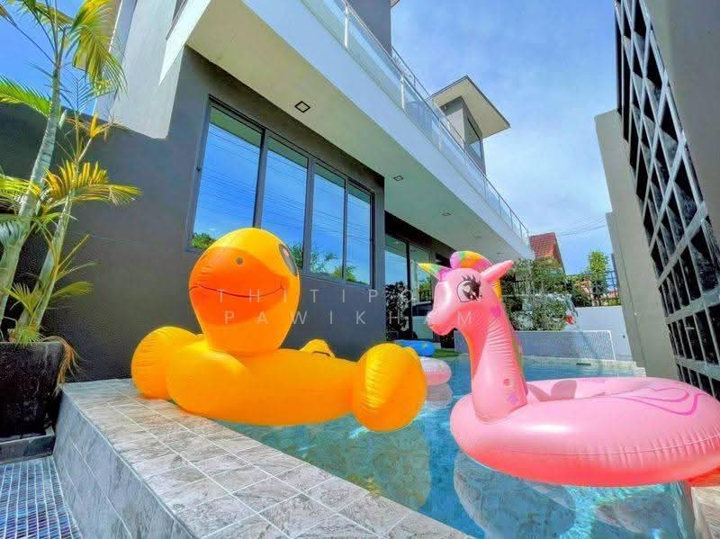 undefined, Chon Buri (Pattaya), Nong Pru, Bang Lamung (Pattaya), Chon Buri (Pattaya), 5 Bedrooms, 300 sqm, Villa For Sale, by Thitiporn Pawikham, 500583250 - DDproperty.com