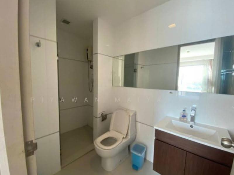 Thru Thonglor, Bangkok, Petchaburi Road, Bang Kapi, Huai Khwang, Bangkok, 2 Bedrooms, 56 sqm, Condo For Rent, by Piyawan Maiyapan, 500583399 - DDproperty.com
