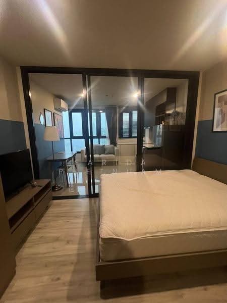 XT Huaikhwang, Bangkok, 244 Ratchadaphisek Road, Huai Khwang, Bangkok, 1 Bedroom, 30 sqm, Condo For Rent, by Farida Phetnuam, 500583500 - DDproperty.com