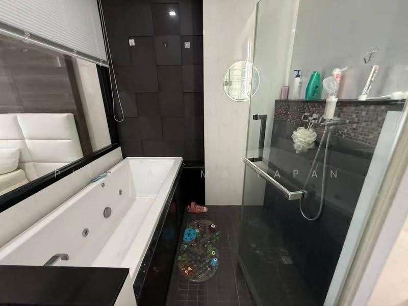 Ivy Ampio, Bangkok, 48 Ratchadaphisek Road, Huai Khwang, Bangkok, 3 Bedrooms, 136 sqm, Condo For Rent, by Piyawan Maiyapan, 500583652 - DDproperty.com