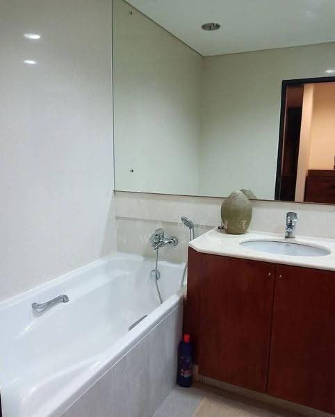 Wilshire Condominium, bangkok, 80 Soi Sukhimvit 22, Khlong Toei, Bangkok, 2 Bedrooms, 110 sqm, Condo For Rent, by Teeranant Chonwisaikajon, 500583659 - DDproperty.com