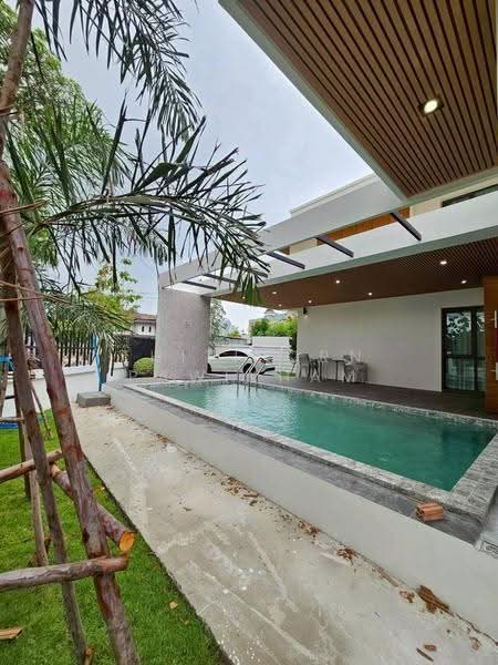 4-BR House, chon-buri, Nong Pru, Bang Lamung (Pattaya), Chon Buri (Pattaya), 4 Bedrooms, 236 sqm, Single Detached House For Sale, by Thitiporn Pawikham, 500583694 - DDproperty.com