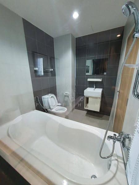 Ladda Plus Sriracha, Chon Buri (Pattaya), 100 Si Racha Nakhon 3, Si Racha, Chon Buri (Pattaya), 1 Bedroom, 50 sqm, Condo For Rent, by Thitiporn Pawikham, 500583734 - DDproperty.com