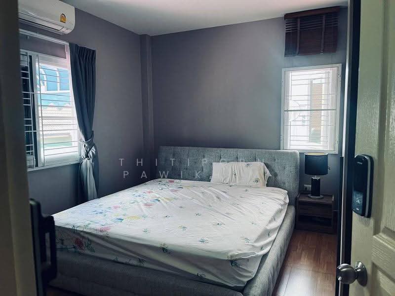 3-BR House, Chon Buri (Pattaya), Nong Pla Lai, Bang Lamung (Pattaya), Chon Buri (Pattaya), 3 Bedrooms, 263 sqm, Single Detached House For Rent, by Thitiporn Pawikham, 500583774 - DDproperty.com