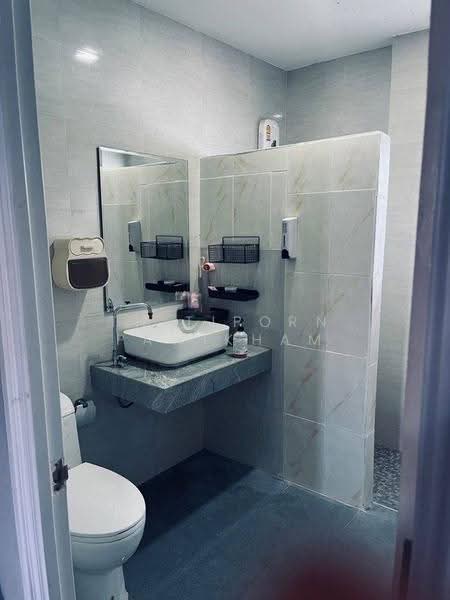 3-BR House, chon-buri, Nong Pla Lai, Bang Lamung (Pattaya), Chon Buri (Pattaya), 3 Bedrooms, 263 sqm, Single Detached House For Sale, by Thitiporn Pawikham, 500583781 - DDproperty.com
