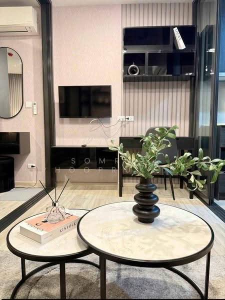 XT Huaikhwang, Bangkok, 244 Ratchadaphisek Road, Huai Khwang, Bangkok, 1 Bedroom, 30 sqm, Condo For Rent, by Somrad Phoopruksachart, 500583819 - DDproperty.com