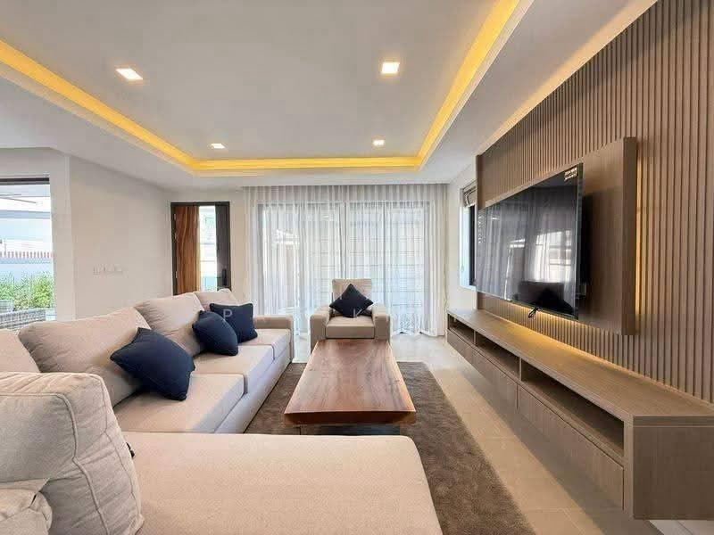Zensiri Midtown Villas : เซนสิริ มิดทาวน์ วิลล่า, ชลบุรี, Soi 22 Chalemphrakiat, หนองปรือ, บางละมุง, ชลบุรี, 190 ตร.ม., บ้านเดี่ยว ขาย, โดย Thitiporn Pawikham, 500583994 - DDproperty.com