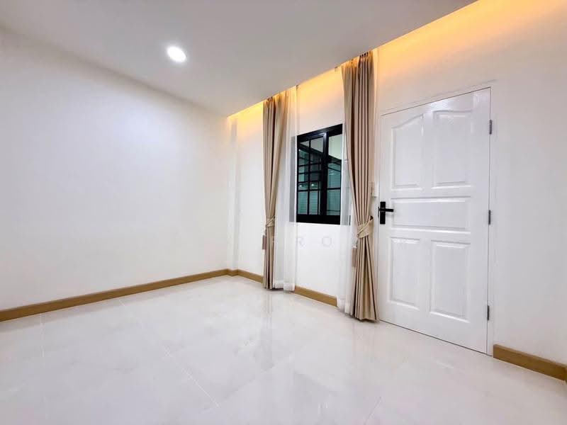 Montienthong Villa Phetkasem 88/1, bangkok, เพชรเกษม, Bang Kae Nua, Bang Khae, Bangkok, 4 Bedrooms, 110 sqm, Townhouse For Sale, by Connex Property, 500584119 - DDproperty.com