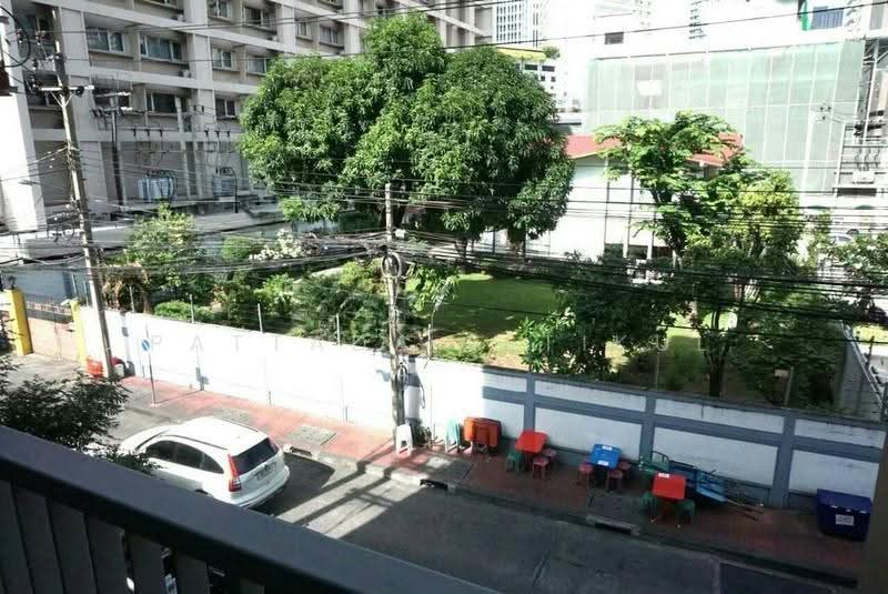 Focus Ploenchit, Bangkok, Soi Sukhumvit 2, Khlong Toei, Khlong Toei, Bangkok, 1 Bedroom, 35 sqm, Condo For Sale, by Pattada Letikul, 500584188 - DDproperty.com