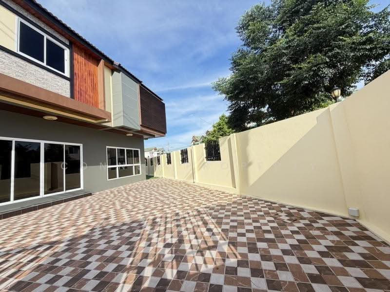 Maneekaew Village, chon-buri, แสนสุข, Huai Kapi, Muang Chon Buri, Chon Buri (Pattaya), 3 Bedrooms, 187 sqm, Single Detached House For Sale, by Connex Property, 500584275 - DDproperty.com