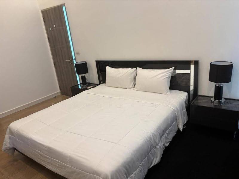 Trapezo Sukhumvit 16, bangkok, Soi Sukhumvit 16, Khlong Toei, Bangkok, 3 Bedrooms, 118 sqm, Condo For Rent, by Sannop Phongpraphan, 500584306 - DDproperty.com