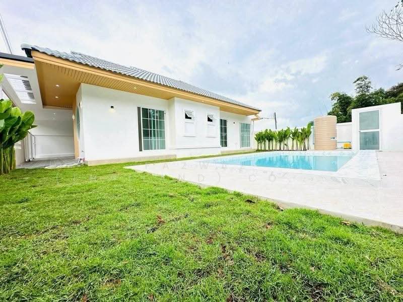 3BR Pool House Ratsada Phuket | Pet-Friendly Near Town ฿65K/Month, Phuket, Ratsada, Muang Phuket, Phuket, 3 Bedrooms, 176 sqm, Single Detached House For Rent, by Fazwaz (Thailand) Co., Ltd., 500584458 - DDproperty.com