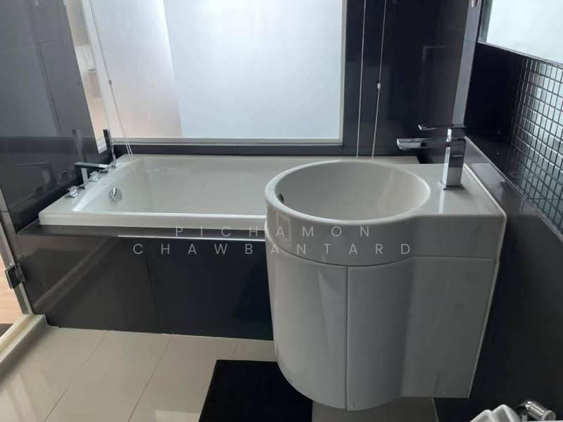 Rhythm Sathorn, bangkok, 141 Soi Sathorn 21, Yan Nawa, Sathon, Bangkok, 2 Bedrooms, 64 sqm, Condo For Sale, by Pichamon Chawbantard, 500584562 - DDproperty.com