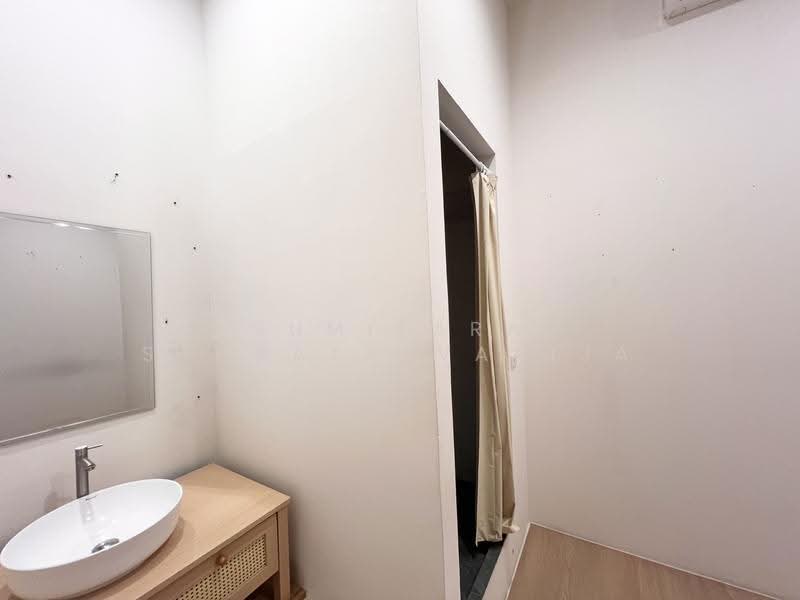 พื้นที่ให้เช่า พระโขนง สุขุมวิท : Space for rent Phra Khanong, Sukhumvit, กรุงเทพ, พระโขนง, คลองเตย, กรุงเทพ, 85 ตร.ม., พื้นที่ขายของ ให้เช่า, โดย Sumitara Sampattavanija, 500584722 - DDproperty.com