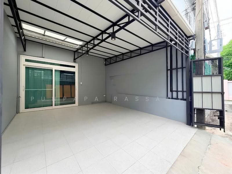 ทาวน์เฮ้าส์ 3 ชั้น ประชาราษฎร์บำเพ็ญ 26, bangkok, Samsen Nok, Huai Khwang, Bangkok, 4 Bedrooms, 170 sqm, Townhouse For Sale, by Punpapa Rassamee, 500584742 - DDproperty.com