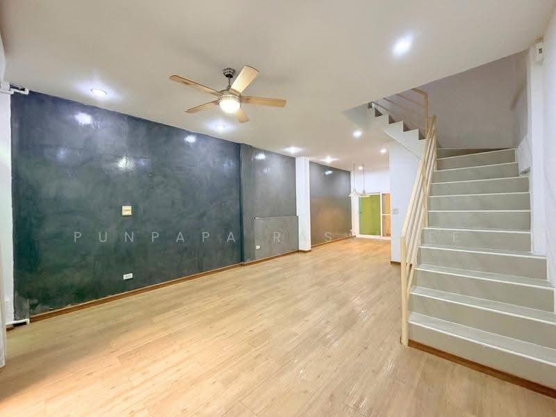 ทาวน์เฮ้าส์ 3 ชั้น ประชาราษฎร์บำเพ็ญ 26, bangkok, Samsen Nok, Huai Khwang, Bangkok, 4 Bedrooms, 170 sqm, Townhouse For Sale, by Punpapa Rassamee, 500584742 - DDproperty.com