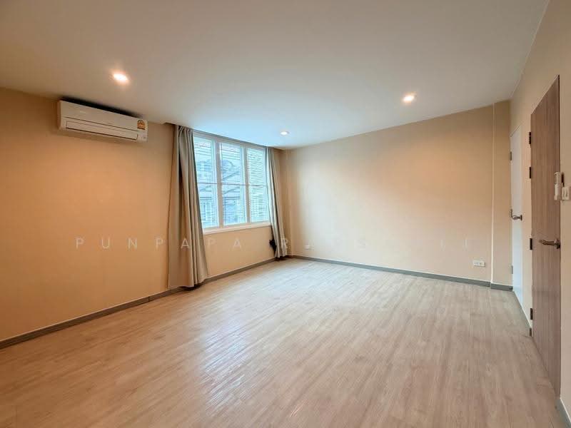 ทาวน์เฮ้าส์ 3 ชั้น ประชาราษฎร์บำเพ็ญ 26, bangkok, Samsen Nok, Huai Khwang, Bangkok, 4 Bedrooms, 170 sqm, Townhouse For Sale, by Punpapa Rassamee, 500584742 - DDproperty.com