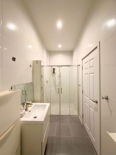 ทาวน์เฮ้าส์ 3 ชั้น ประชาราษฎร์บำเพ็ญ 26, bangkok, Samsen Nok, Huai Khwang, Bangkok, 4 Bedrooms, 170 sqm, Townhouse For Sale, by Punpapa Rassamee, 500584742 - DDproperty.com