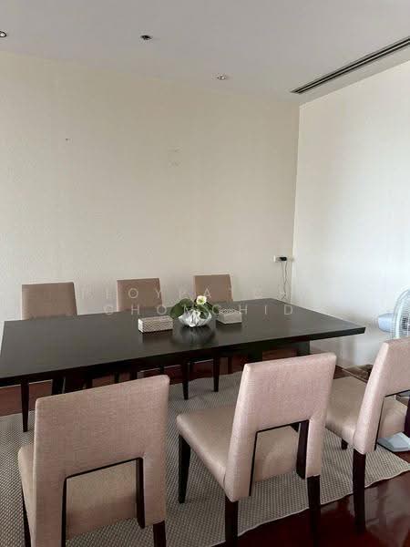 President Place, bangkok, 975 Phloen Chit Rd, Lumphini, Pathum Wan, Bangkok, 2 Bedrooms, 140 sqm, Condo For Rent, by Ploypatcha Chomchid, 500584875 - DDproperty.com