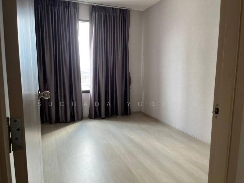 Life Pinklao, Bangkok, Boromarajonani Road, Bang Bamru, Bang Phlat, Bangkok, 2 Bedrooms, 61 sqm, Condo For Sale, by Suchada Yodyiem, 500584909 - DDproperty.com