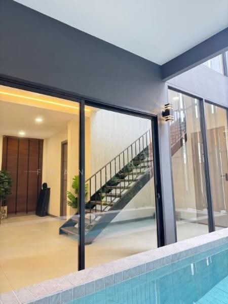 House in Sukhumvit, bangkok, Bang Chak, Phra Khanong, Bangkok, 3 Bedrooms, 250 sqm, Single Detached House For Rent, by Knight Frank Chartered (Thailand) Co.,Ltd, 500585127 - DDproperty.com