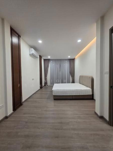 House in Sukhumvit, bangkok, Bang Chak, Phra Khanong, Bangkok, 3 Bedrooms, 250 sqm, Single Detached House For Rent, by Knight Frank Chartered (Thailand) Co.,Ltd, 500585127 - DDproperty.com