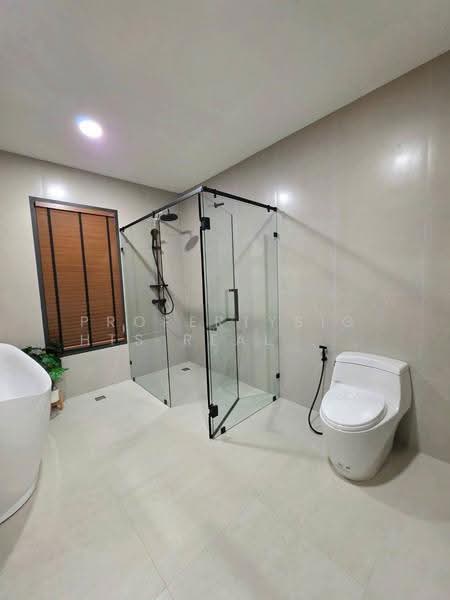House with Swimming Pool BTS Bang Chak 3 bed / 4 bath, กรุงเทพ, บางจาก, พระโขนง, กรุงเทพ, 168 ตร.ม., บ้านเดี่ยว ให้เช่า, โดย PROPERTYSIGHTS REAL ESTATE, 500585136 - DDproperty.com