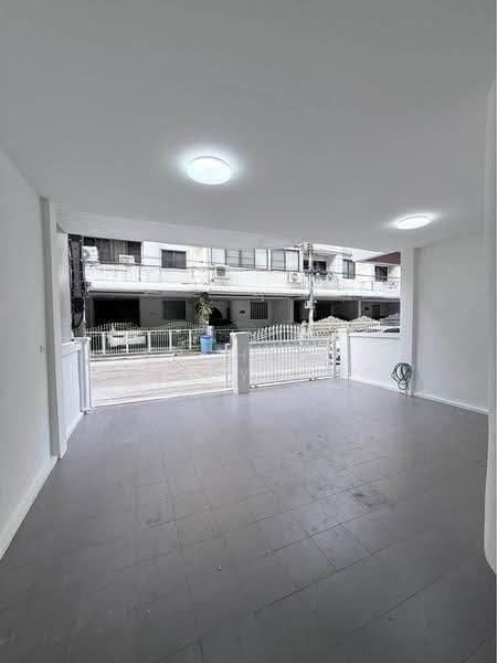 undefined, กรุงเทพ, บางลำภูล่าง, คลองสาน, กรุงเทพ, 350 ตร.ม., ทาวน์เฮ้าส์ ขาย, โดย Suchada Yodyiem, 500585189 - DDproperty.com