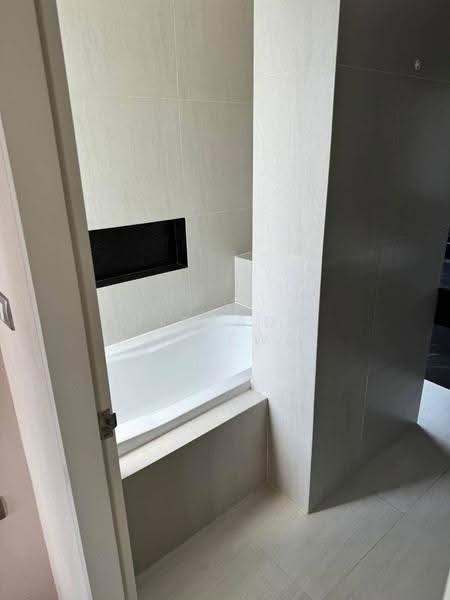 Tree Condo Ekamai, bangkok, Soi Samanand, Rama 4 Road, Phra Kanong, Khlong Toei, Bangkok, 2 Bedrooms, 86 sqm, Condo For Rent, by Pinyada Hantewee, 500585244 - DDproperty.com