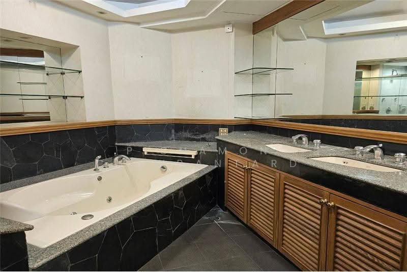 Park Pavillion, bangkok, Phahonyothin Rd, Samsen Nai, Phaya Thai, Bangkok, 2 Bedrooms, 193 sqm, Condo For Sale, by Pichamon Chawbantard, 500585250 - DDproperty.com