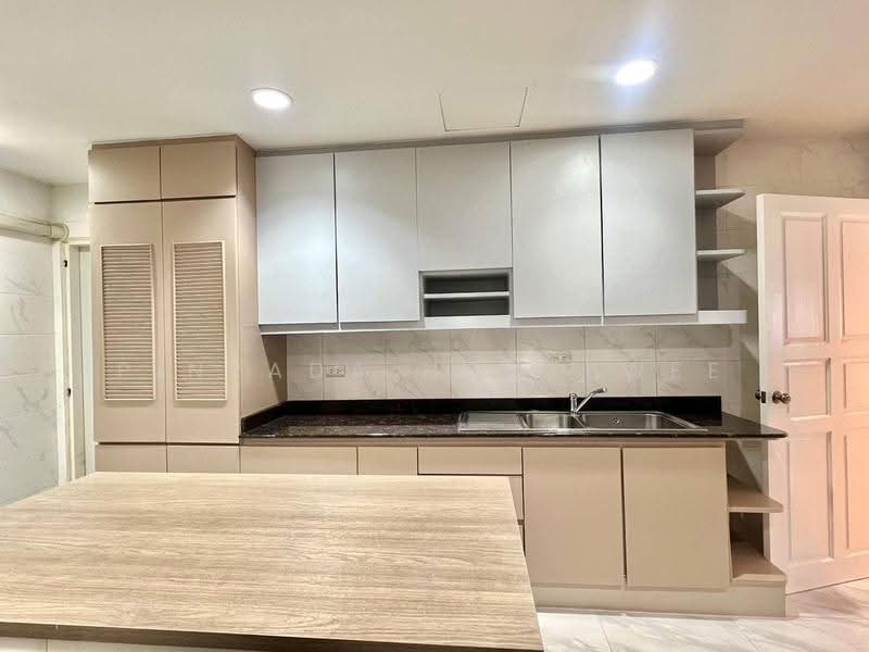 G.P. Grande Tower, bangkok, 55 Sukhumvit 23, Khlongtoei Nua, Watthana, Bangkok, 4 Bedrooms, 400 sqm, Apartment For Rent, by Pinyada Hantewee, 500585323 - DDproperty.com