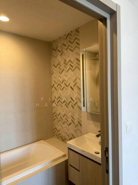Oka Haus Sukhumvit 36, bangkok, 3399 Rama 4 Road, Khong Tan, Khlong Toei, Bangkok, 1 Bedroom, 35 sqm, Condo For Rent, by Pinyada Hantewee, 500585328 - DDproperty.com