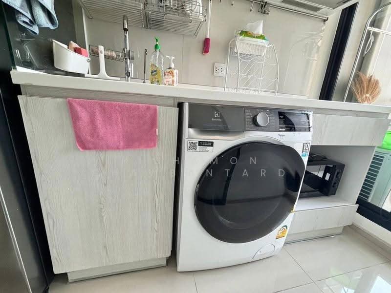 Life Asoke, bangkok, Asoke-Dindang Road, Bang Kapi, Huai Khwang, Bangkok, 1 Bedroom, 30 sqm, Condo For Rent, by Pichamon Chawbantard, 500585367 - DDproperty.com