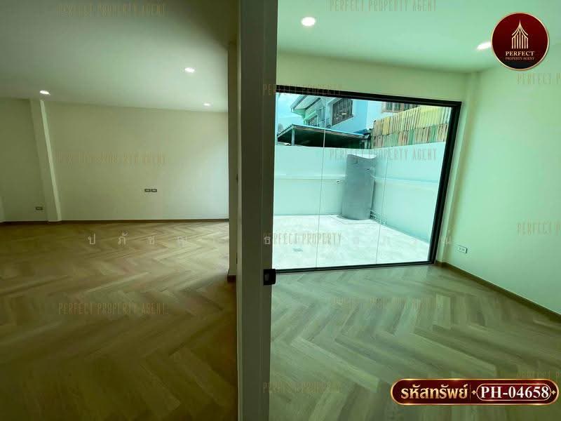 ลาดพร้าว 87, bangkok, Khlong Chaokhun Sing, Wang Thonglang, Bangkok, 5 Bedrooms, 250 sqm, Single Detached House For Sale, by ปภัชญา ธนัตถ์ภรณ์, 500585432 - DDproperty.com