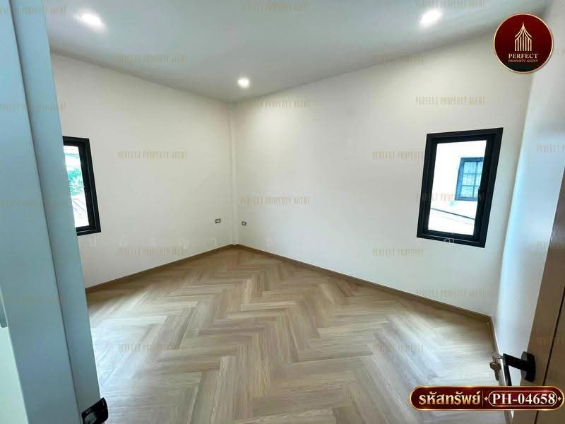 ลาดพร้าว 87, bangkok, Khlong Chaokhun Sing, Wang Thonglang, Bangkok, 5 Bedrooms, 250 sqm, Single Detached House For Sale, by ปภัชญา ธนัตถ์ภรณ์, 500585432 - DDproperty.com