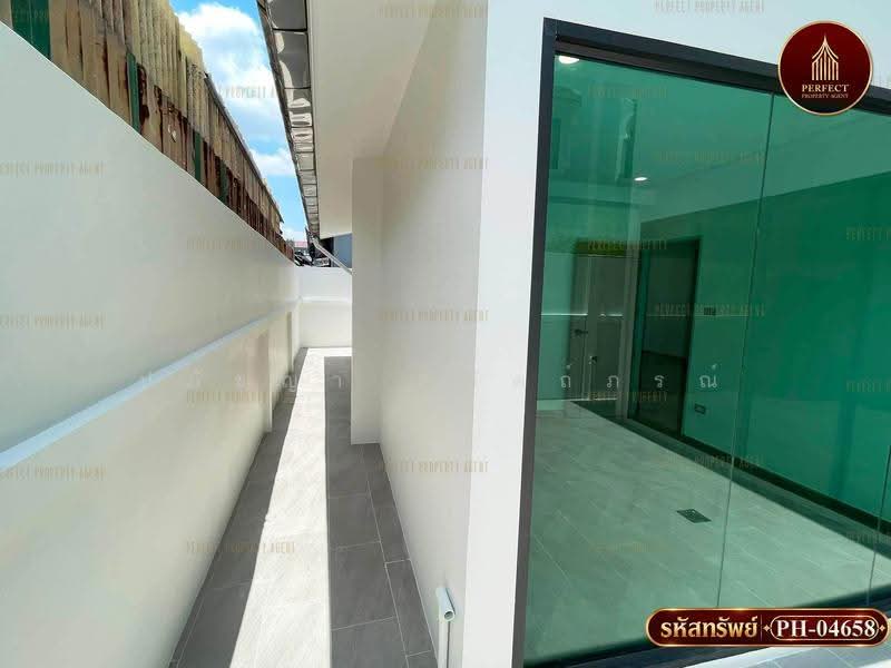 ลาดพร้าว 87, bangkok, Khlong Chaokhun Sing, Wang Thonglang, Bangkok, 5 Bedrooms, 250 sqm, Single Detached House For Sale, by ปภัชญา ธนัตถ์ภรณ์, 500585432 - DDproperty.com