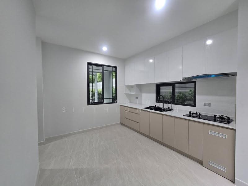 Baan Klang Muang Classe Sukhumvit 77, bangkok, Soi On Nut 21, Suan Luang, Bangkok, 2 Bedrooms, 214 sqm, Single Detached House For Rent, by Amarin Sitthidhoon, 500585531 - DDproperty.com