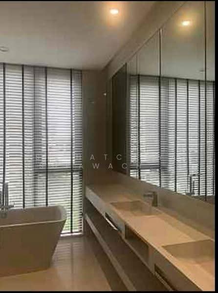 Vittorio 39, Bangkok, 8 Sukhumvit, Khlong Tan Nua, Watthana, Bangkok, 2 Bedrooms, 142 sqm, Condo For Rent, by Suchatchaya Supawachiranant, 500585617 - DDproperty.com