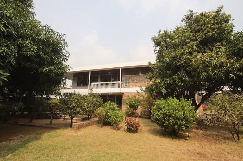 4-BR House, bangkok, Khlong Tan Nua, Watthana, Bangkok, 4 Bedrooms, 2,376 sqm, Single Detached House For Sale, by Nicha Na Lampang, 500585747 - DDproperty.com