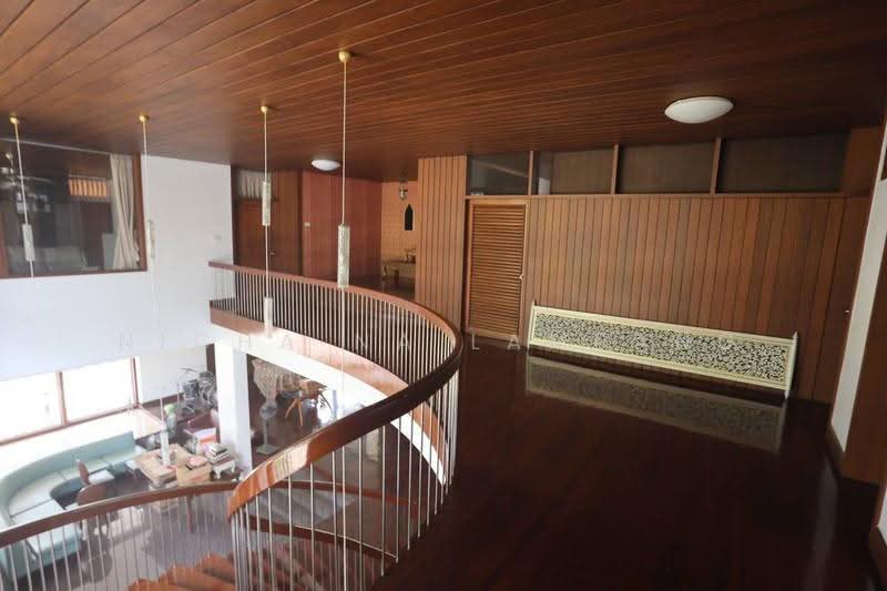 4-BR House, bangkok, Khlong Tan Nua, Watthana, Bangkok, 4 Bedrooms, 2,376 sqm, Single Detached House For Sale, by Nicha Na Lampang, 500585747 - DDproperty.com